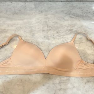 NWOT VS bra